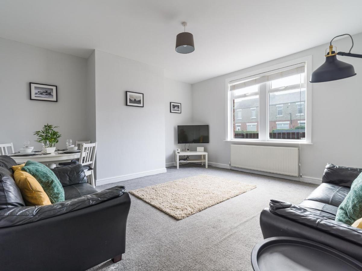 Haw Thorn House - 2 Bedroom, Ashington, Northumberland アシントン エクステリア 写真