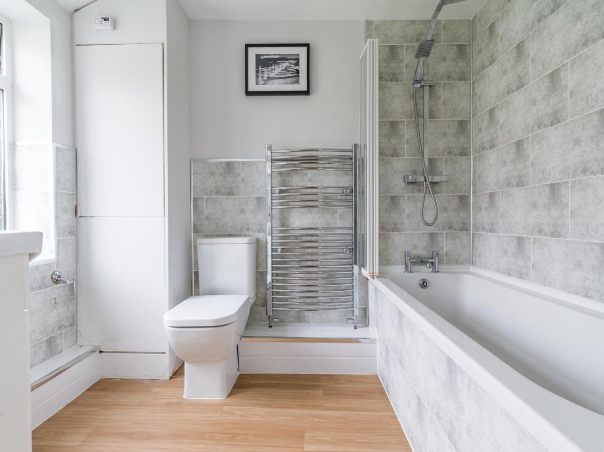 Haw Thorn House - 2 Bedroom, Ashington, Northumberland アシントン エクステリア 写真